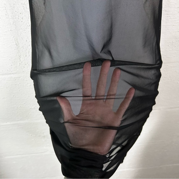 Dead Inside mesh dress - Picture 4 of 8